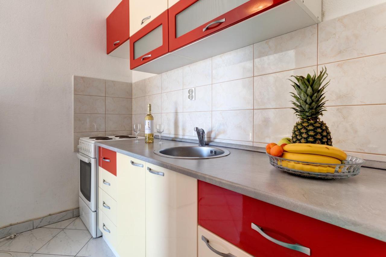 Love Apartments Zečevo Екстериор снимка