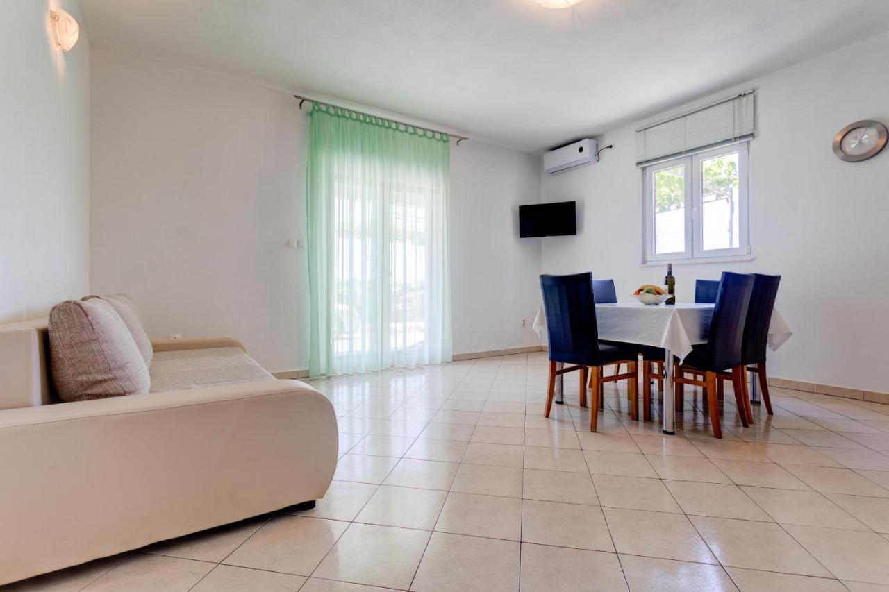 Love Apartments Zečevo Екстериор снимка