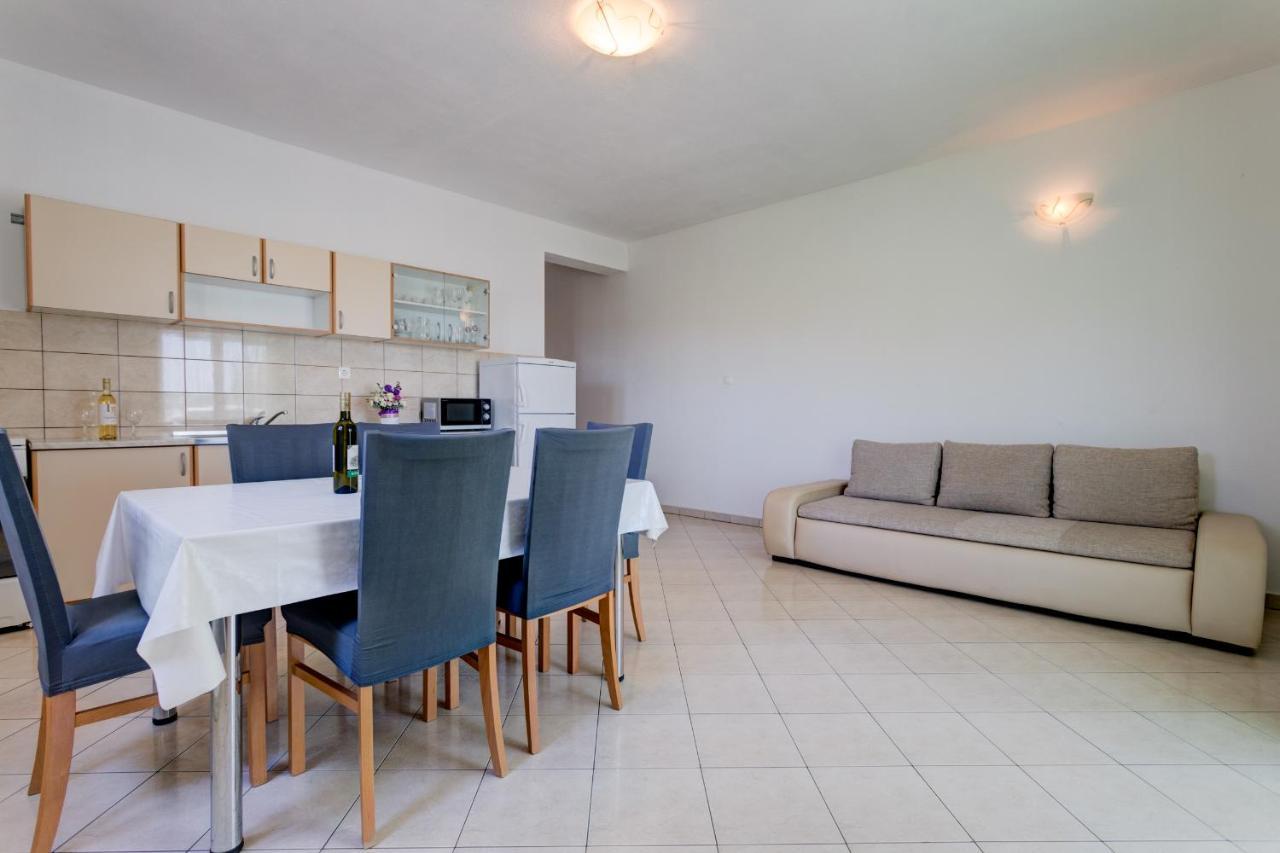 Love Apartments Zečevo Екстериор снимка