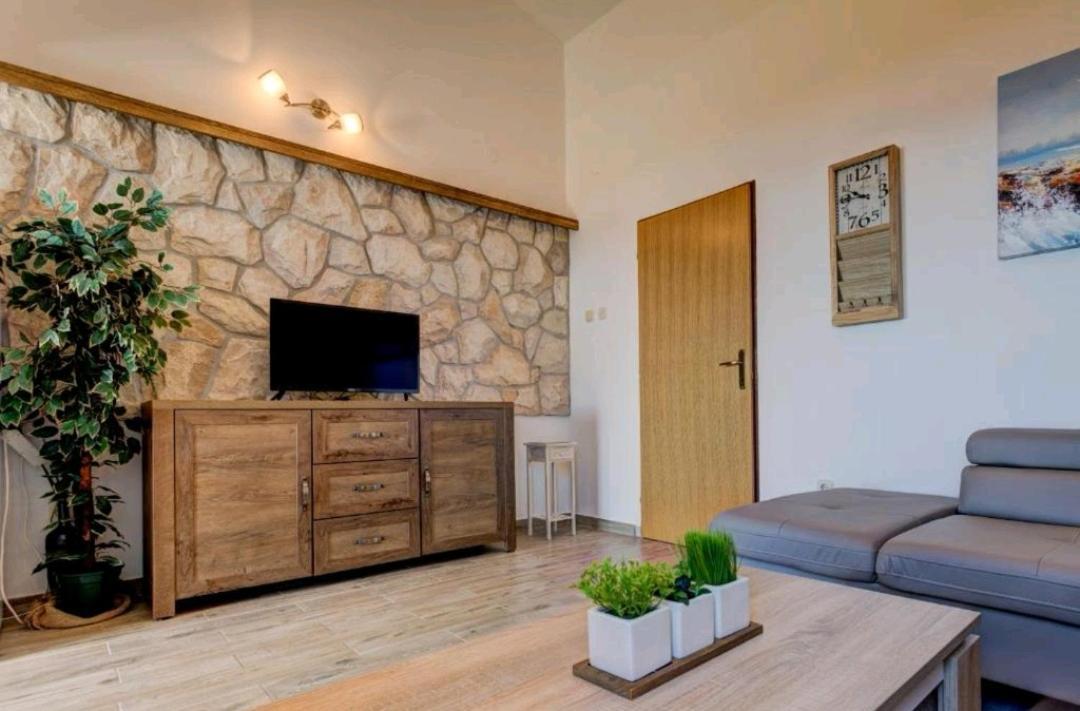 Love Apartments Zečevo Екстериор снимка