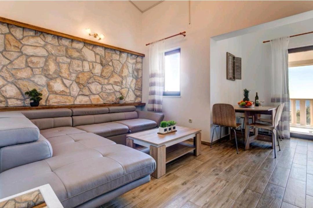 Love Apartments Zečevo Екстериор снимка